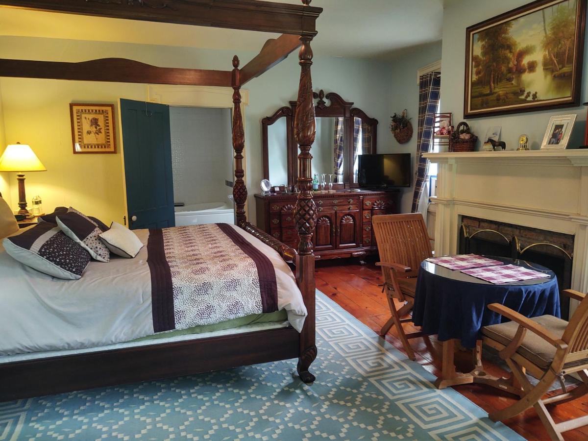 1805 House Bed & Breakfast Hollowville Esterno foto