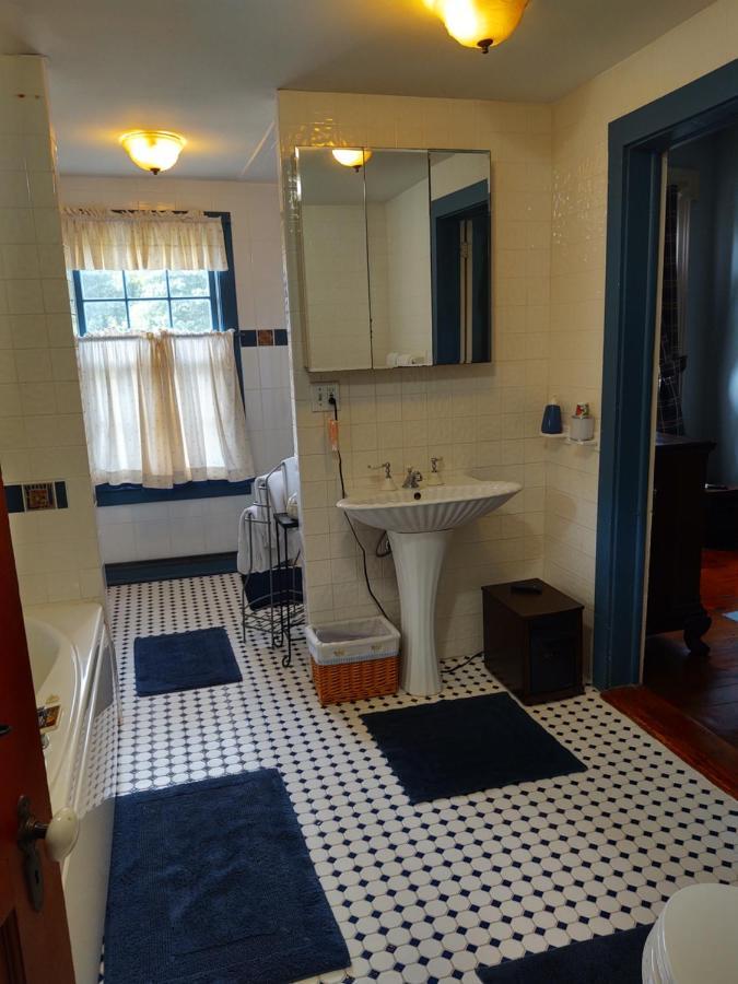 1805 House Bed & Breakfast Hollowville Esterno foto