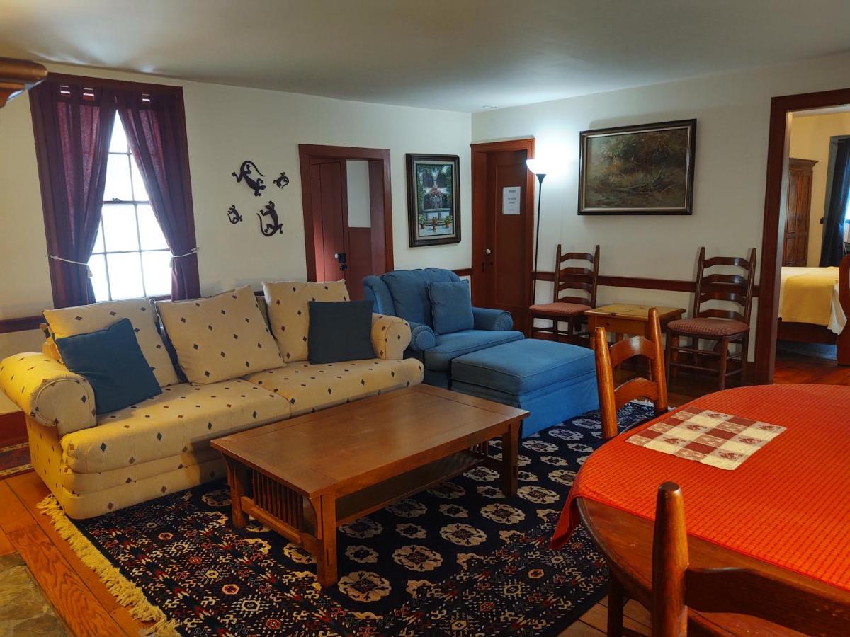1805 House Bed & Breakfast Hollowville Esterno foto